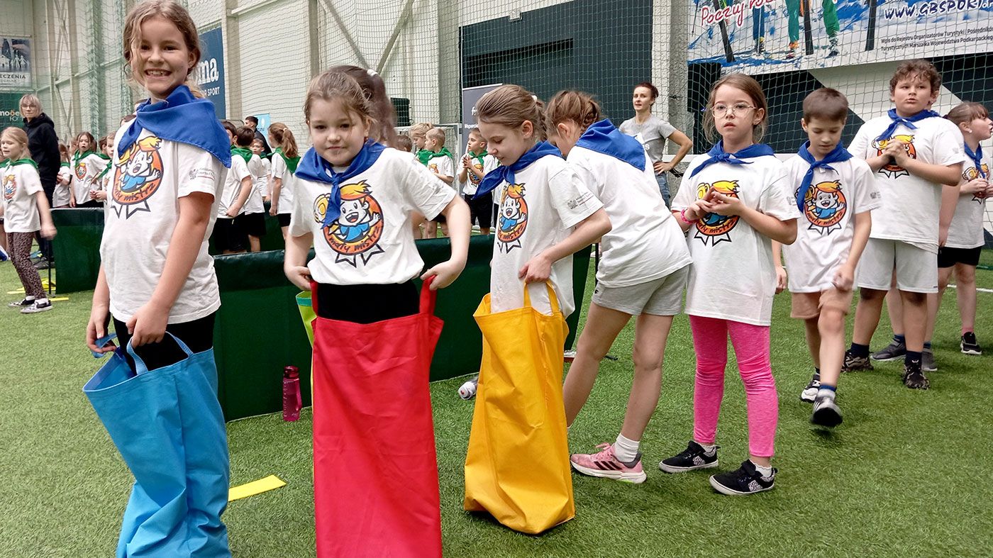 „Mali Mistrzowie” z klas trzecich w ruchu